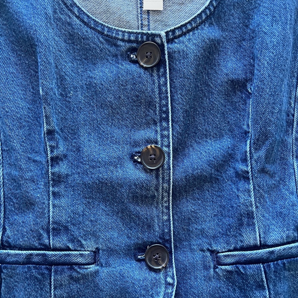 *NWT* Madewell Denim Vest
💙make an offer💙 - Picture 6 of 8